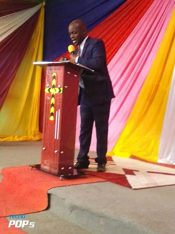 World Revival Ministry worship and outreach